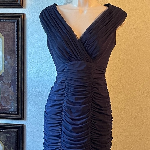 Tadashi Shoji Dresses & Skirts - Beautiful blue dress